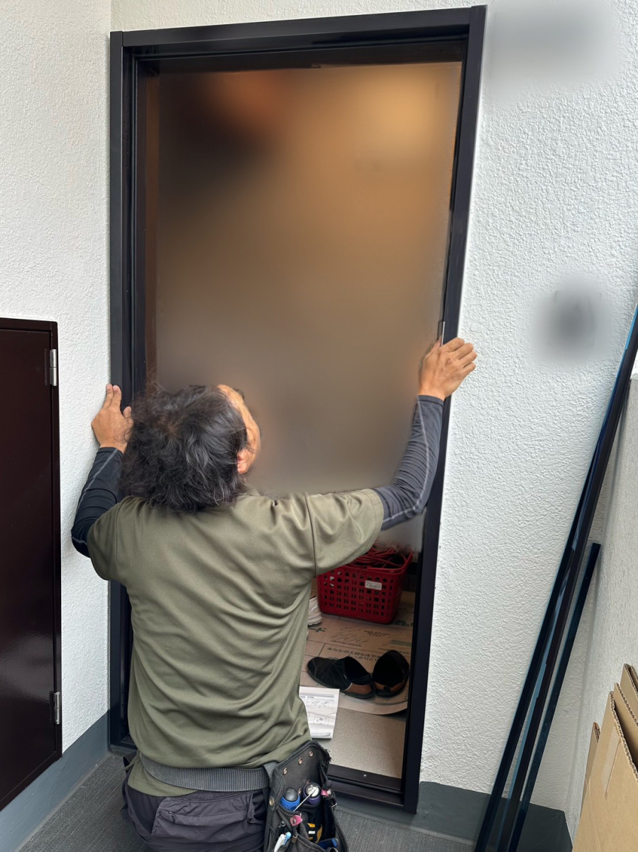 三輪ガラスの【名古屋市・マンション満室計画】資産価値を上げる、空室を防ぐ！の施工前の写真3