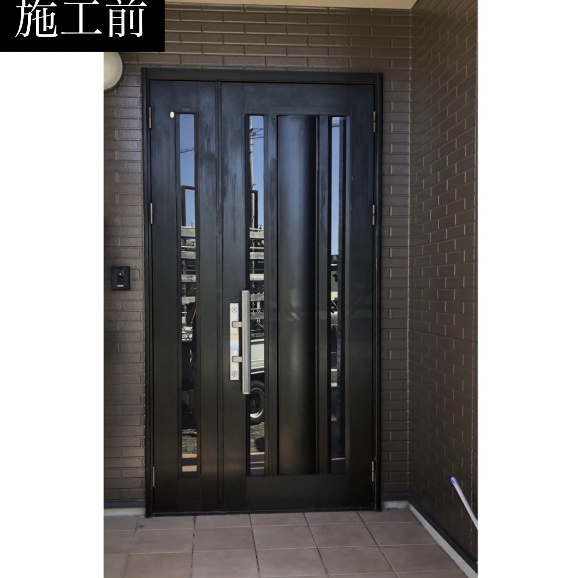 三輪ガラスの【豊田市・いつでも人気の可愛いヤツ】クリスマスムード🎄を盛り上げる♪可愛く彩るリースフック！の施工前の写真1