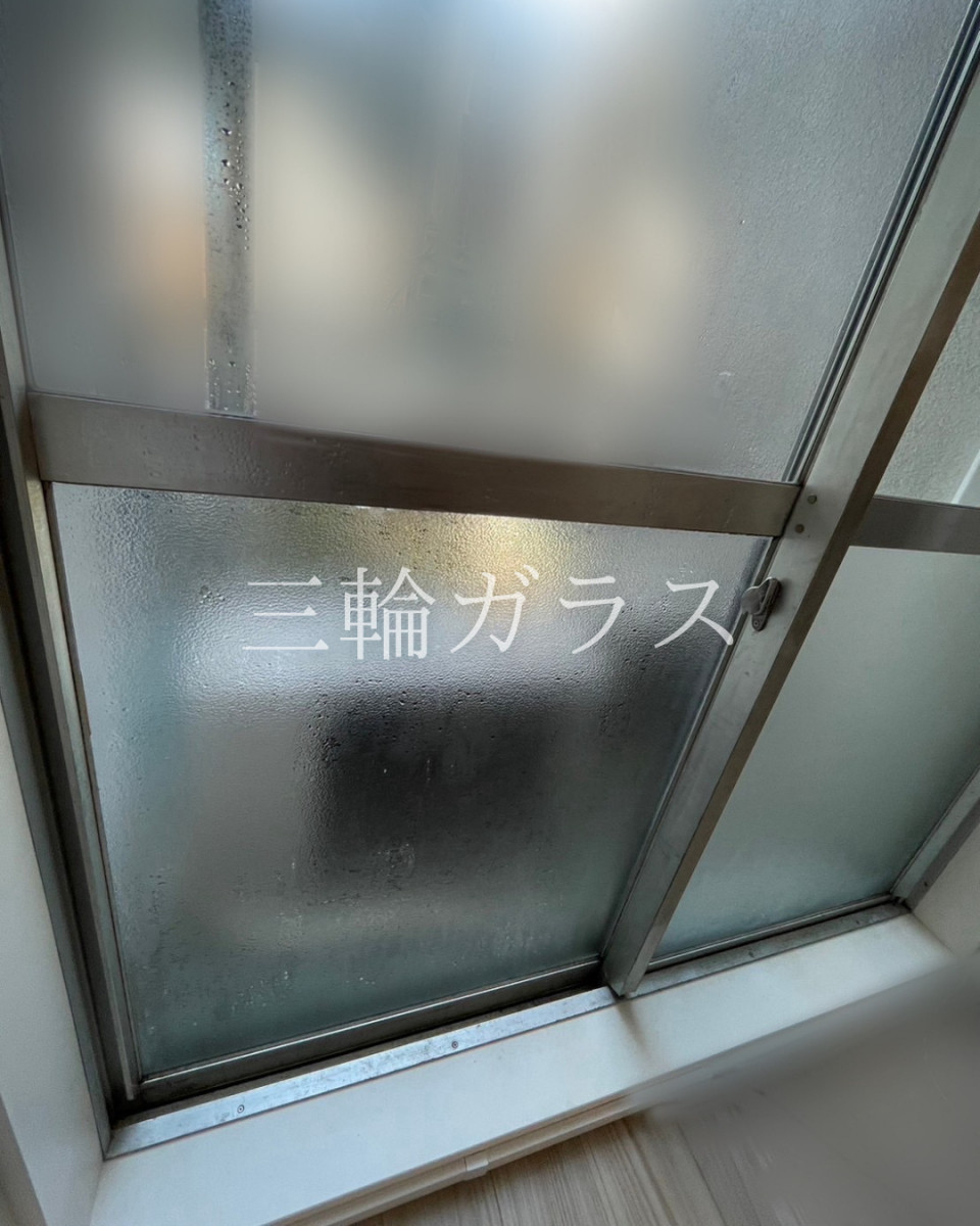 三輪ガラスの【名古屋市】築47年の冷え・結露解決！名古屋市で先進的窓リノベ補助金を活用「内窓プラマードU」事例の施工前の写真2