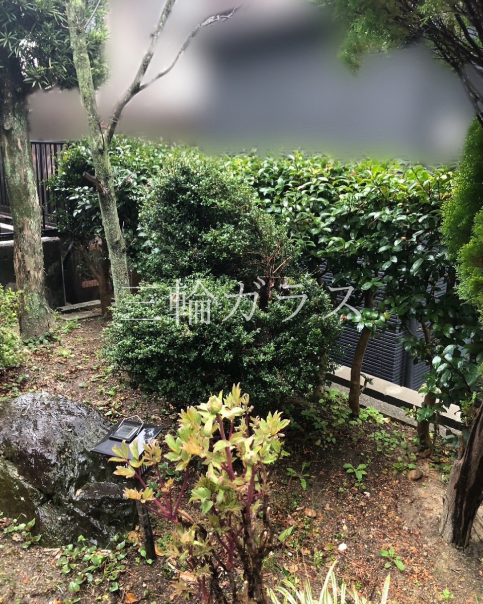 三輪ガラスの【名古屋市】1Dayでお庭のプライバシー解決！LIXILフェンスABで目隠しリフォーム事例の施工前の写真2