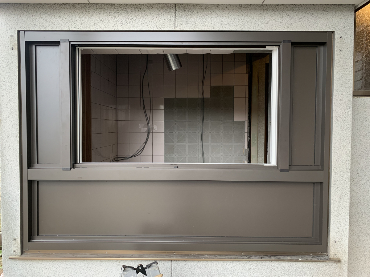 永尾硝子の浴室窓交換工事の施工後の写真1