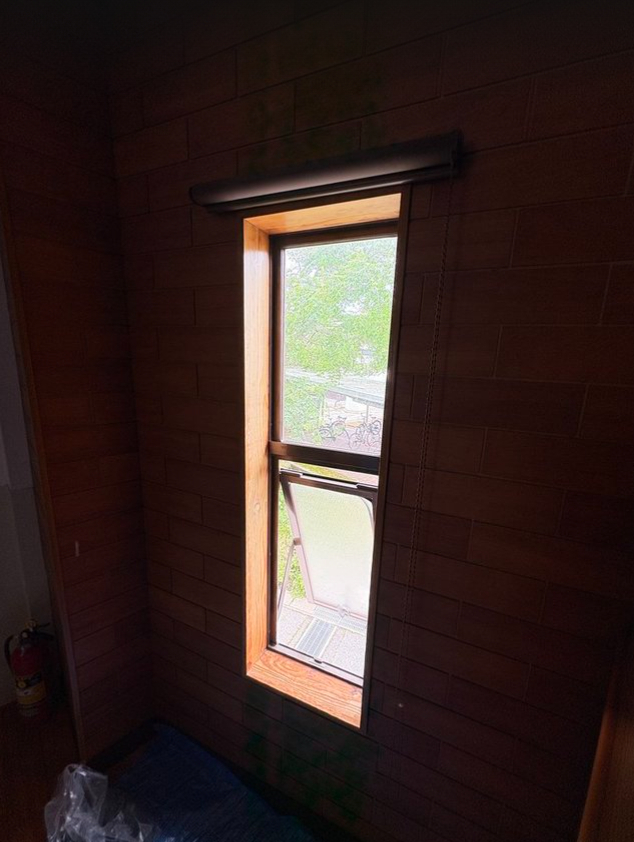 永尾硝子の外窓交換工事【リプラス】の施工前の写真2