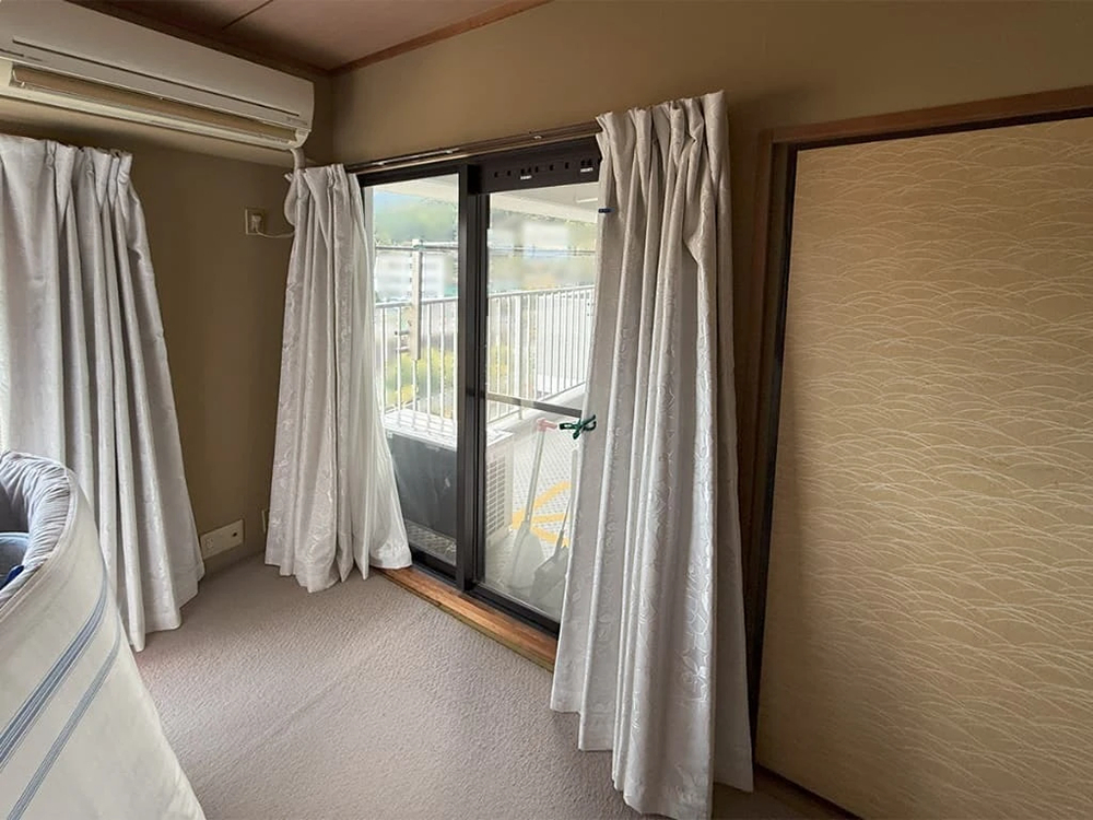 デンヒチ Rihoの福岡市南区柏原・築３３年のマンションの窓断熱リフォームを実施しました！の施工前の写真2