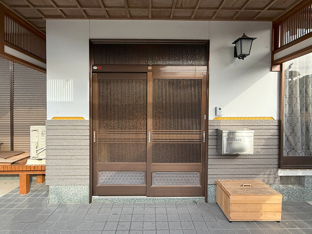 デンヒチ Rihoの福岡県糸島市本・戸建て住宅 の玄関引戸リフォームを実施しました！の施工前の写真1