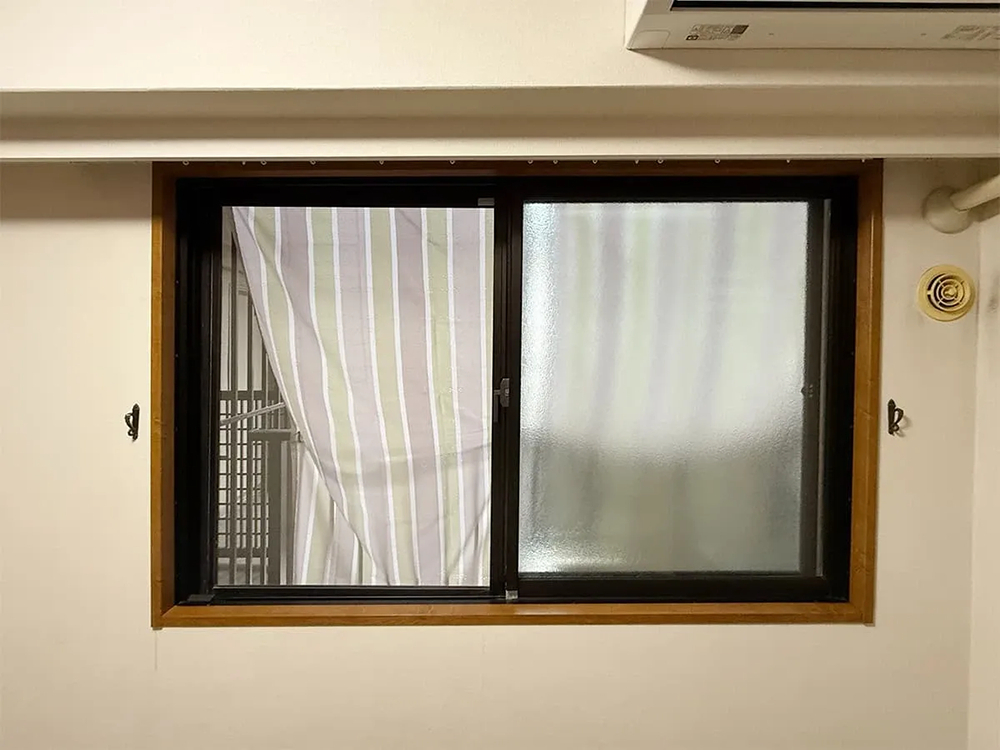 デンヒチ Rihoの福岡市城南区鳥飼・築26年のマンションの窓断熱リフォームを実施しました!の施工前の写真3