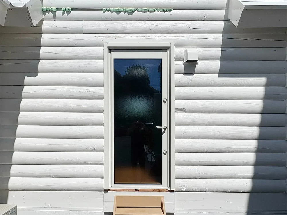 デンヒチ Rihoの福岡県糸島市志摩岐志・築33年の​​事務所の​​勝手口の​​リフォームを​​実施しました！の施工後の写真1