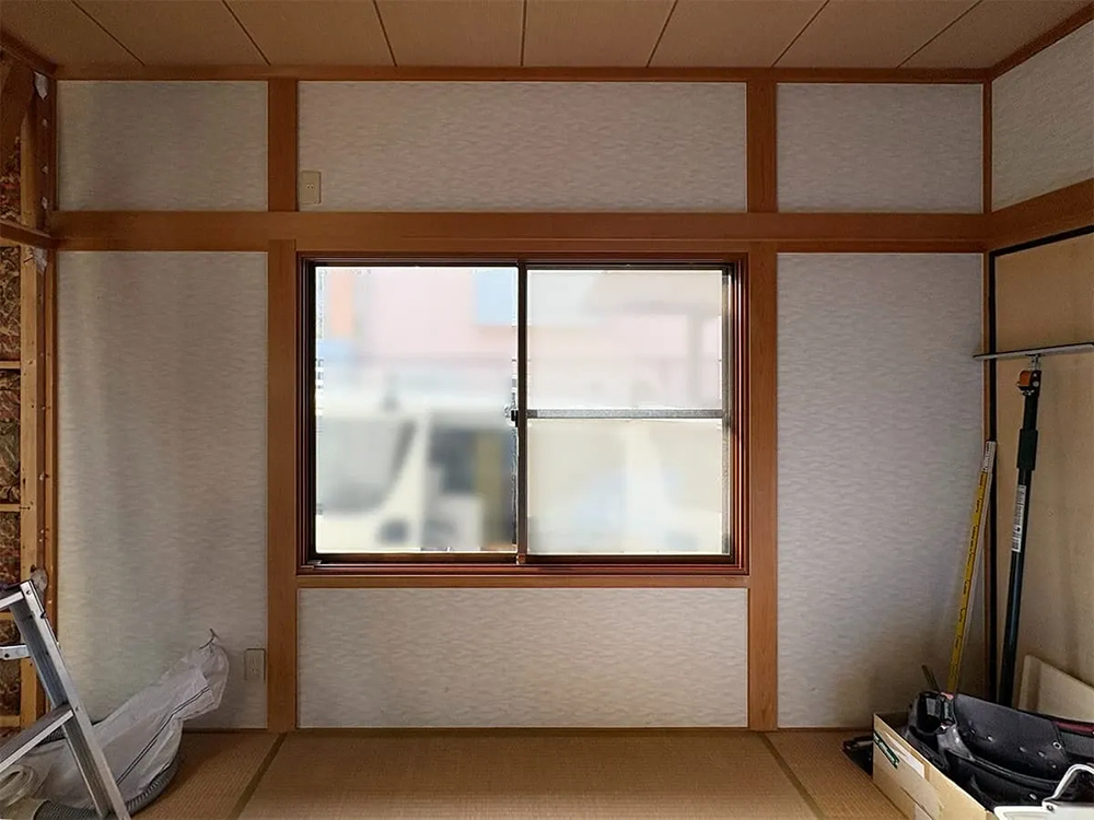 デンヒチ Rihoの方​​位別に​​ガラスを​​使い分け｜福岡県宗像市戸建て​​内窓​（二重窓）​​断熱施工事例の施工前の写真3