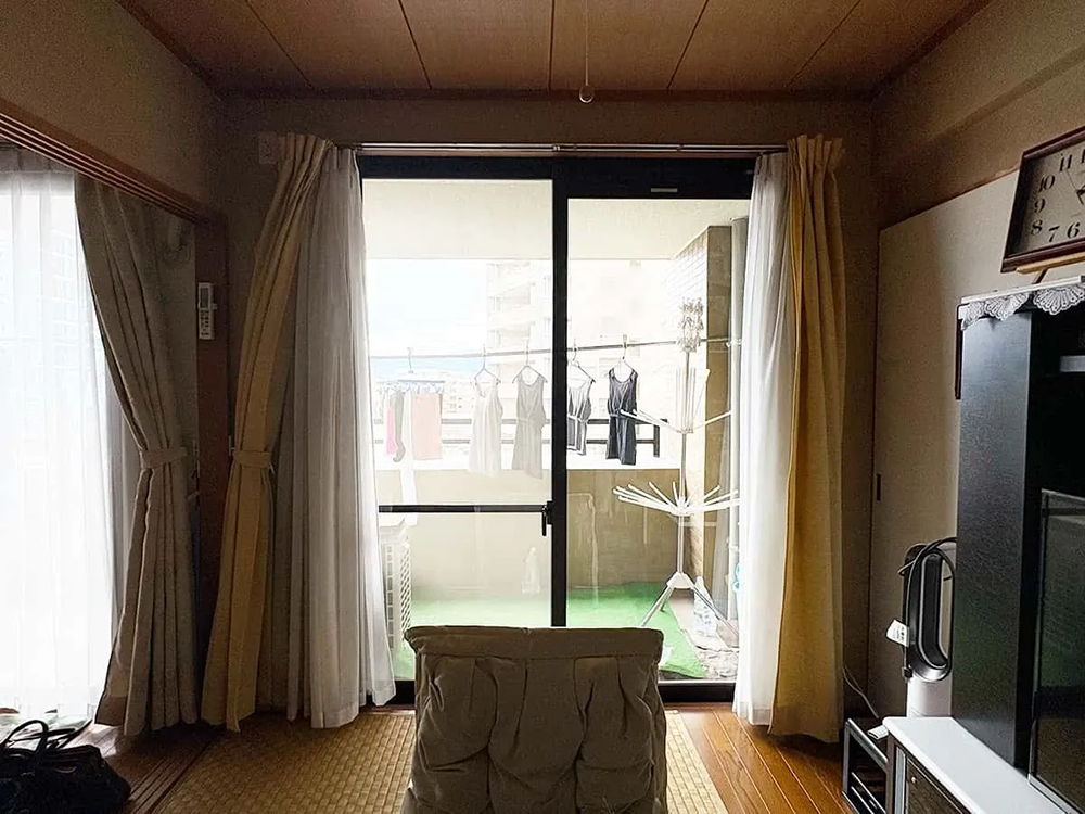 デンヒチ Rihoの飛行機音と​​冬の​​寒さを​​軽減　大野城市錦町マンションの​​内窓​（二重窓）​​施工事例の施工前の写真1