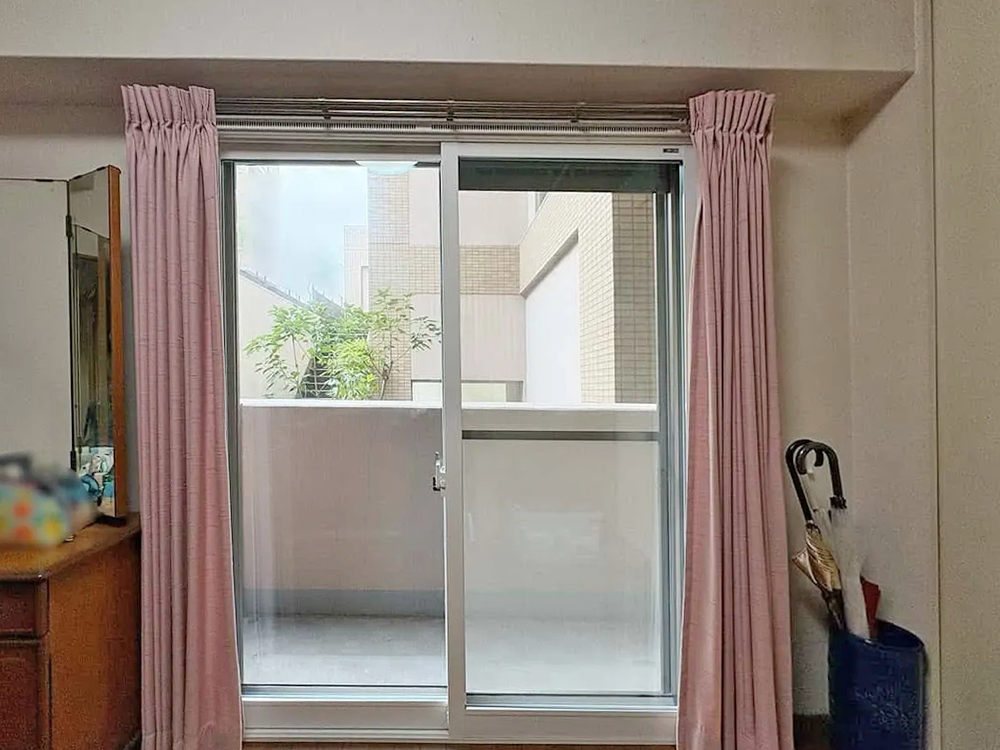 デンヒチ Rihoの窓枠が​​浅い​マンションでも​​快適に​​　福岡市城南区神松寺で​​内窓​の断熱リフォームの施工後の写真1