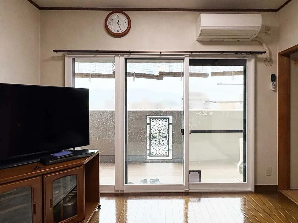 デンヒチ Rihoの飛行機音と​​道路騒音を​​軽減　福岡市南区向新町マンションの​​内窓​（二重窓）​​施工事例の施工後の写真1