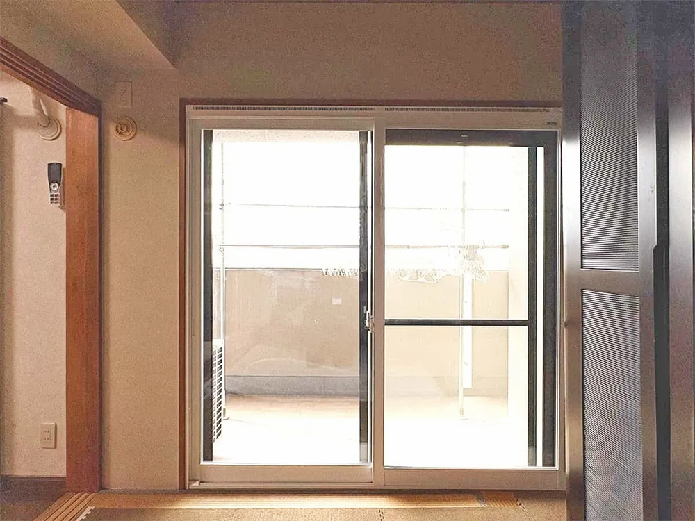 デンヒチ Rihoの飛行機音と​​道路騒音を​​軽減　福岡市南区向新町マンションの​​内窓​（二重窓）​​施工事例の施工後の写真2