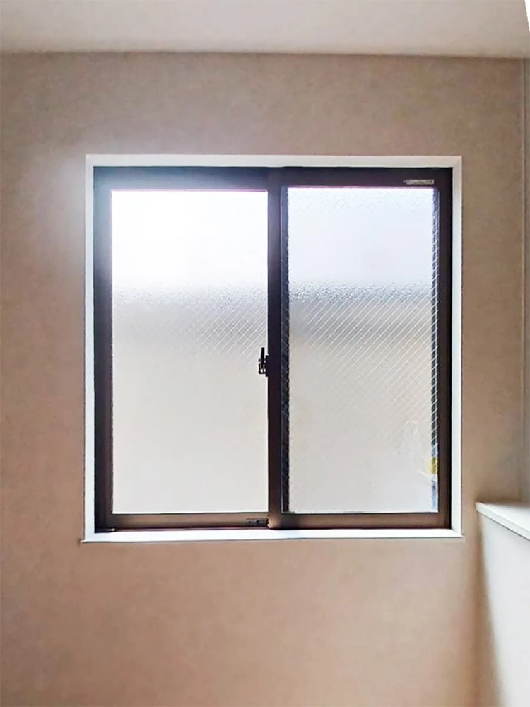 デンヒチ Rihoの東京都世田谷区深沢・築5年の​​戸建て​​住宅 の​​内窓断熱リフォームを​​実施しました！の施工前の写真2