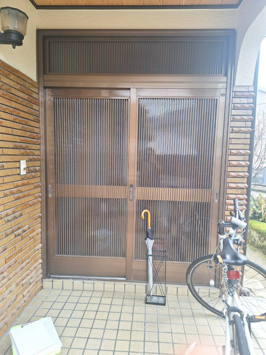 ヤマト・トーヨー住器 広島支店の玄関引戸を施工しました！の施工前の写真1
