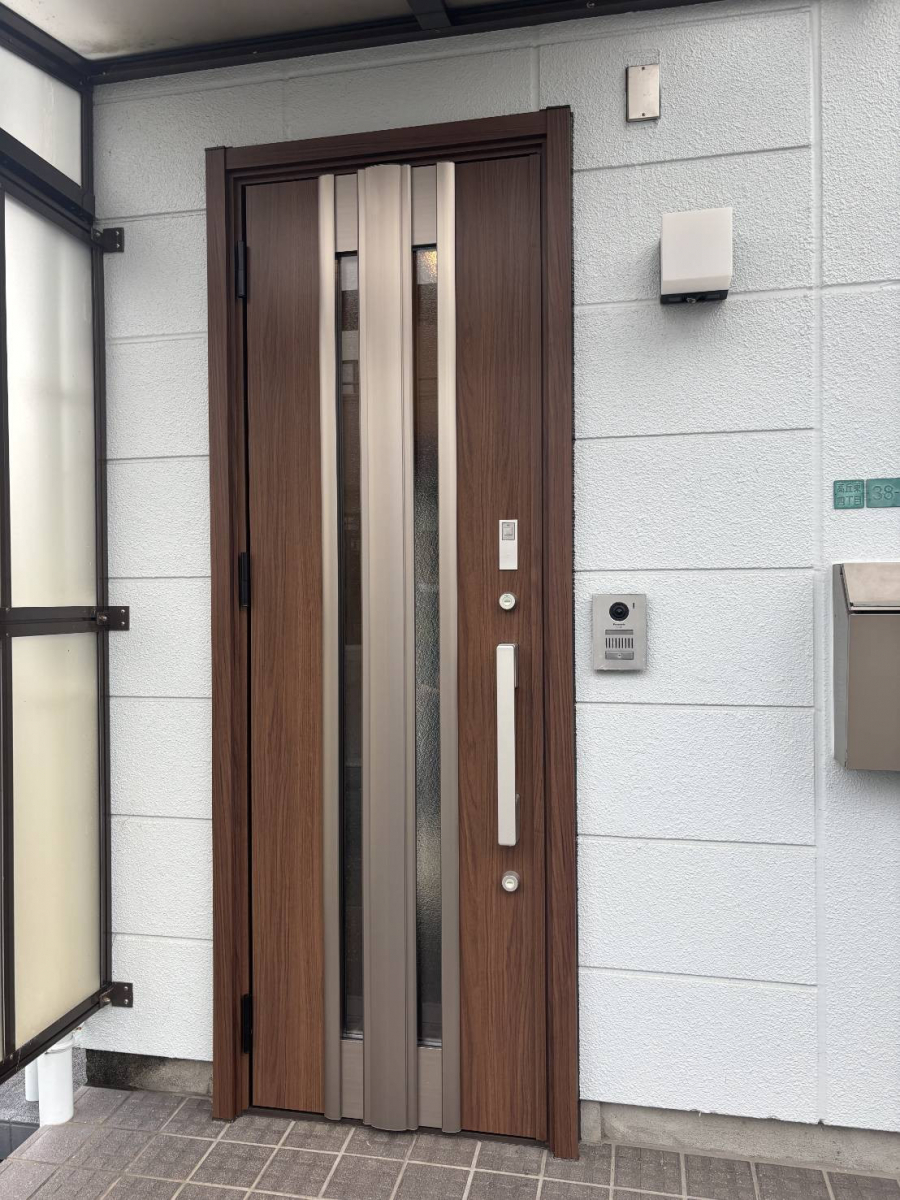 城北トーヨー住器の玄関ドア施工x3現場の施工後の写真2