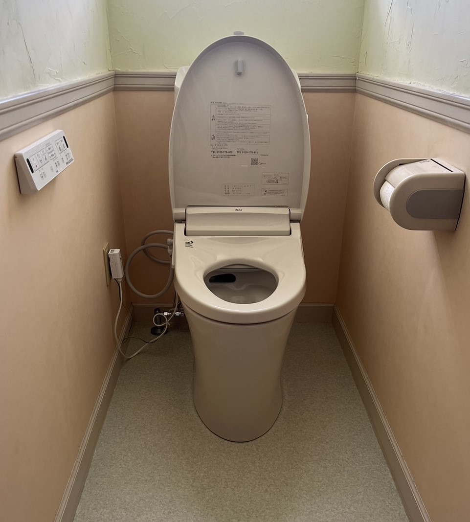 ウグイスヤトーヨー住器のトイレの取替えの施工後の写真1