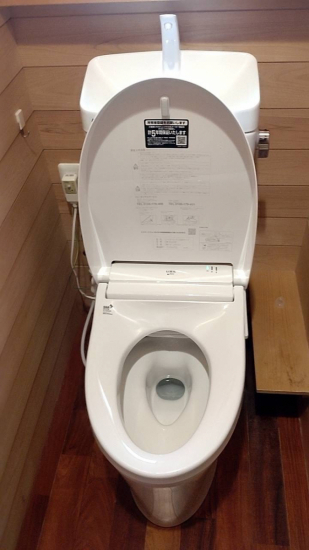 ウグイスヤトーヨー住器のトイレリフォーム施工事例写真1