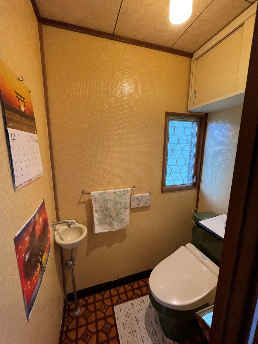 ウグイスヤトーヨー住器のトイレのリフォームの施工前の写真1