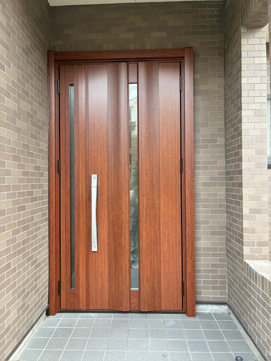 汐見サッシ販売のリシェント　玄関ドア交換の施工後の写真1