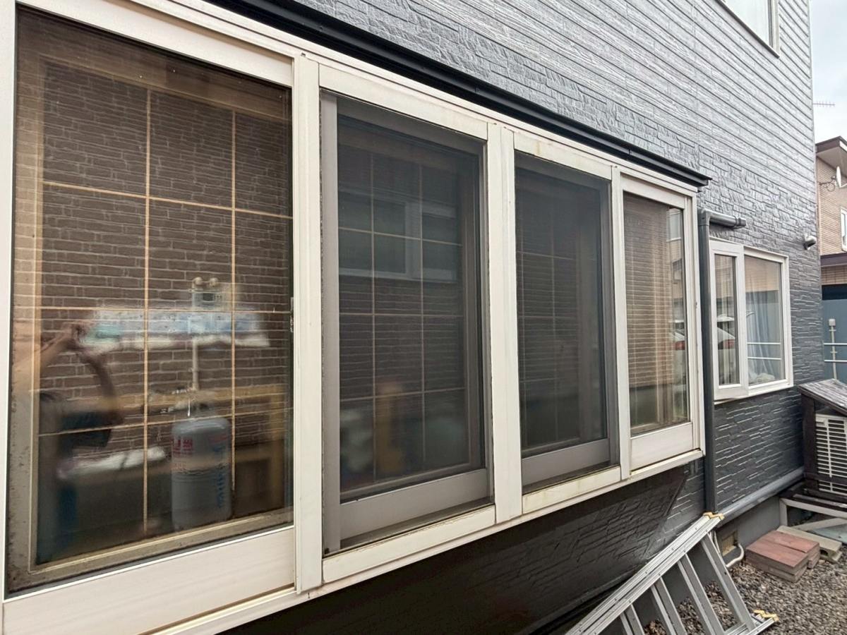 米塚硝子店の結露対策は窓から！硝子交換で快適な住まいに！の施工前の写真1