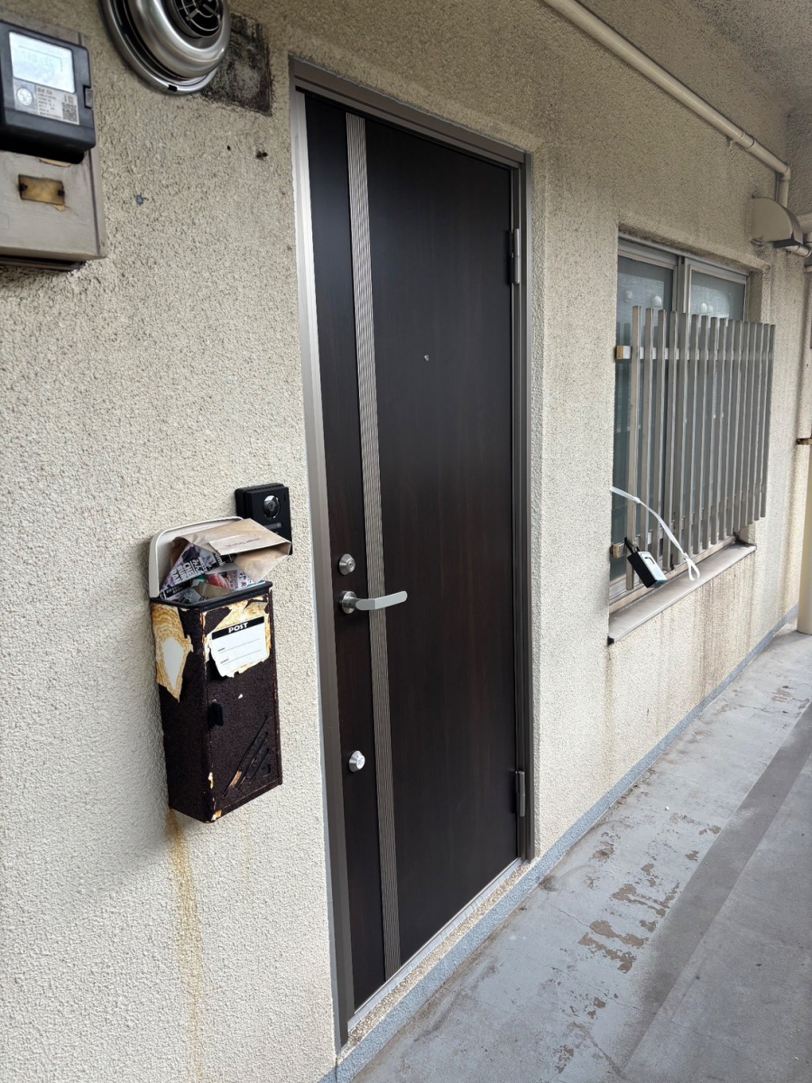 米塚硝子店の玄関ドアを交換して毎日が快適に！断熱・防犯・デザイン性アップ！の施工後の写真1