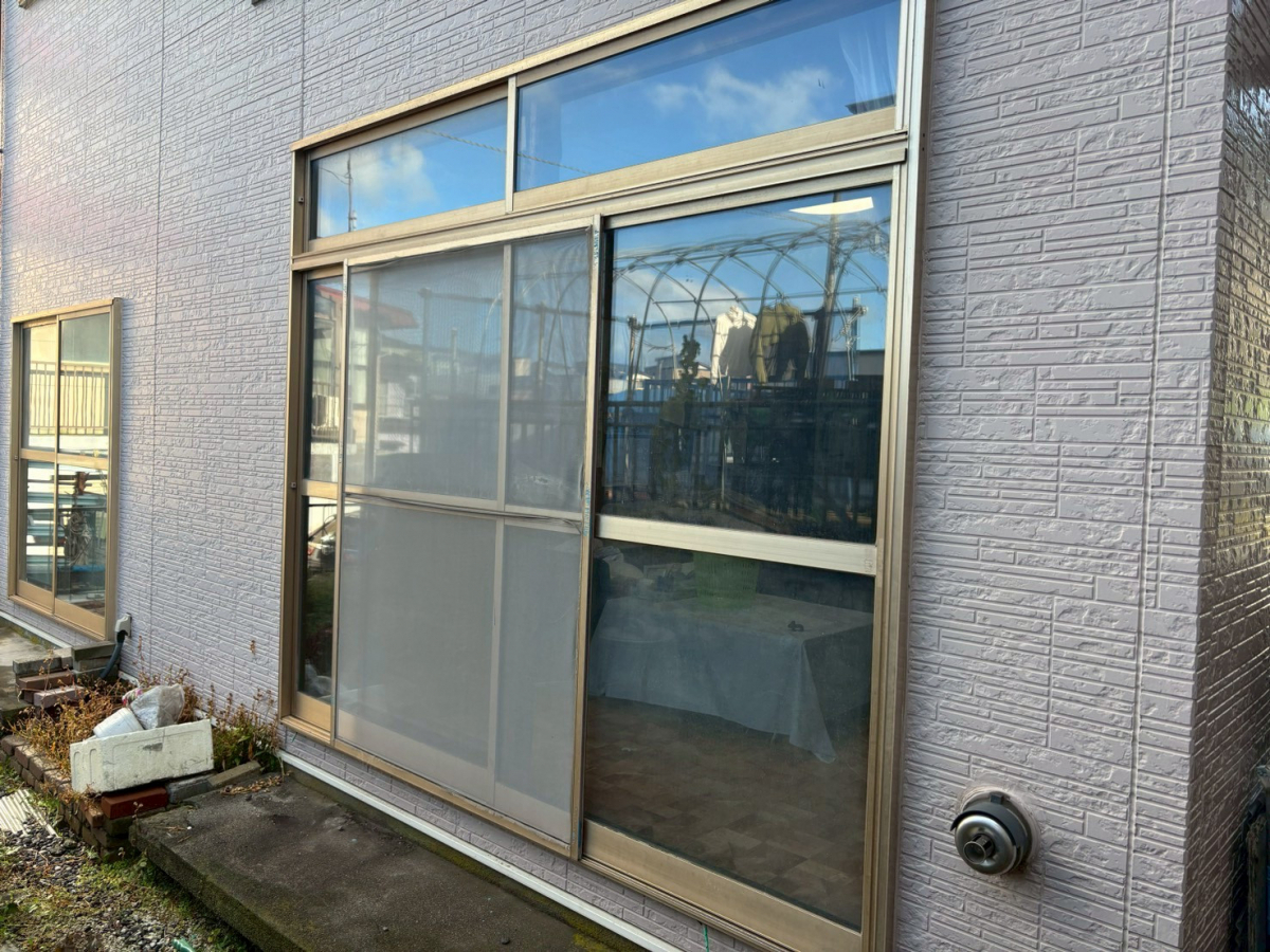 米塚硝子店のこんなに違う！カバー工法で変わる窓の快適さ！の施工前の写真1