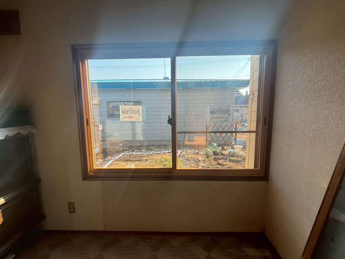 米塚硝子店の苫小牧市｜LIXILインプラスで内窓リフォーム｜先進的窓リノベ補助金で断熱UPの施工後の写真2
