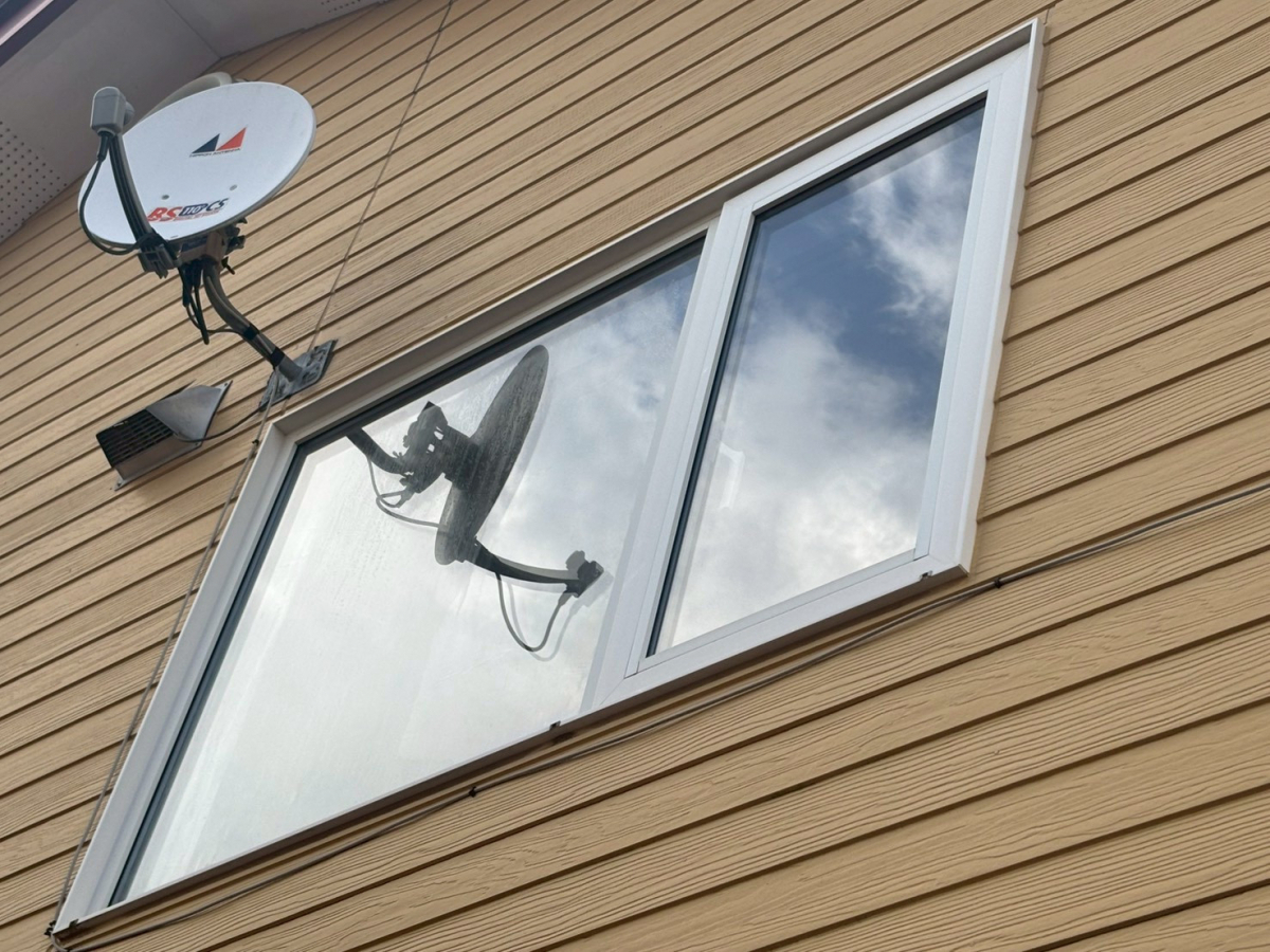 米塚硝子店の先進的窓リノベ２０２６にも対応！！外壁を壊さない窓のカバー工法施工事例の施工前の写真1