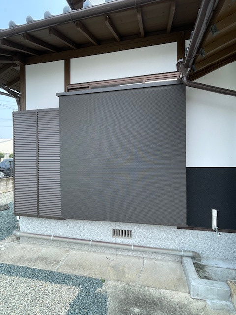 阿波屋商店の日よけシェード外付けタイプ。の施工後の写真1