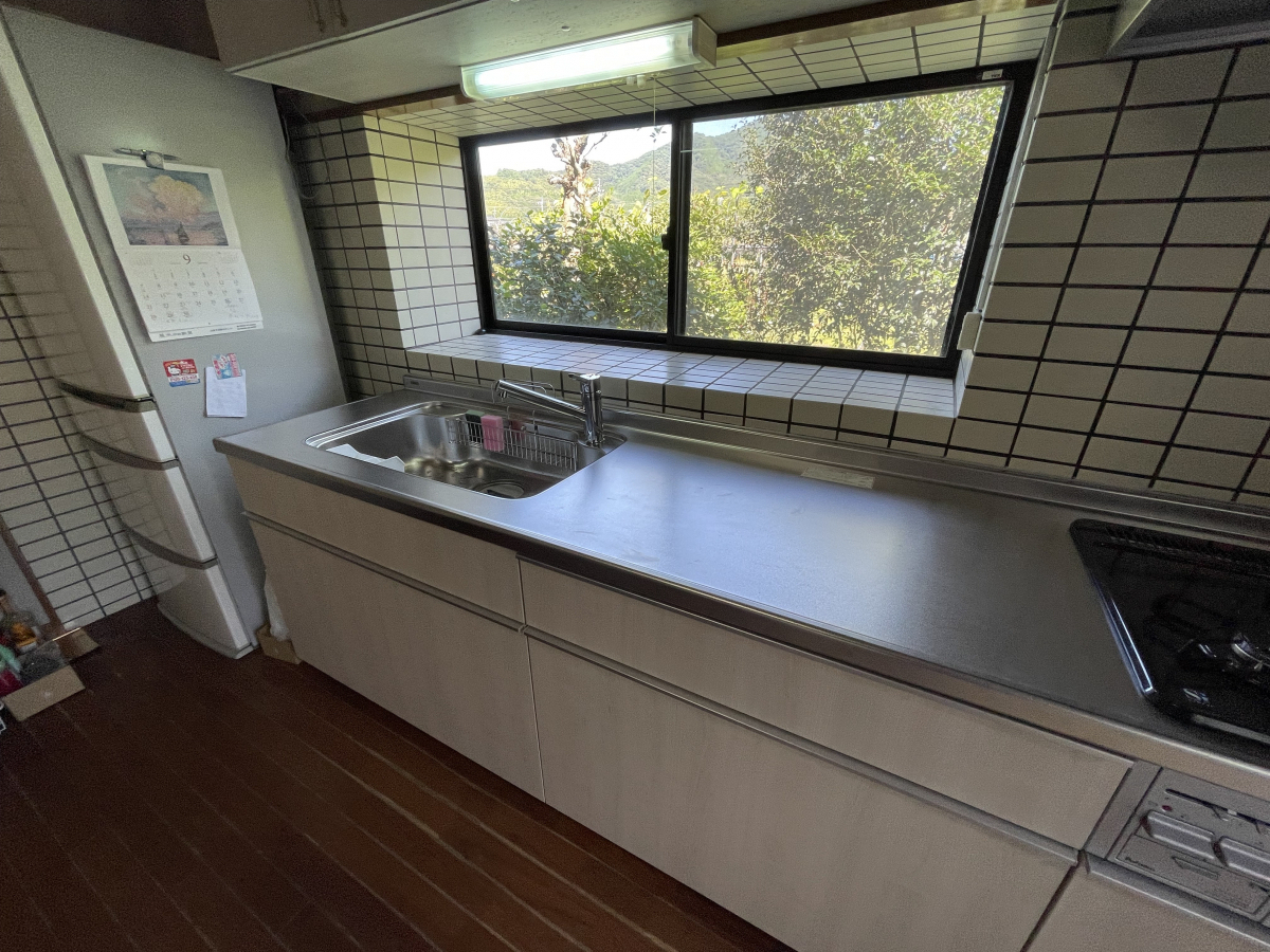 阿波屋商店の毎日がショールーム。魅せるキッチン空間の施工後の写真2