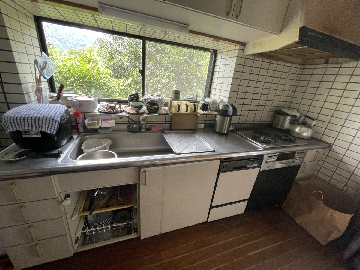 阿波屋商店の毎日がショールーム。魅せるキッチン空間の施工前の写真1