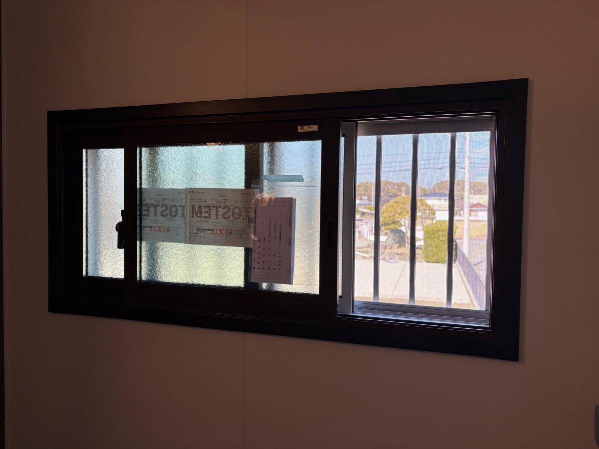石鎚住器の内窓3箇所設置の施工後の写真1