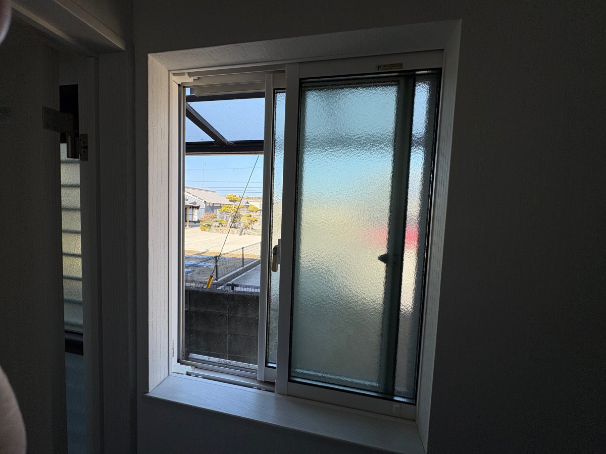 石鎚住器の内窓3箇所設置の施工前の写真3