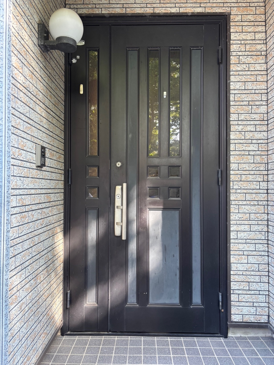 とりい建具の玄関取替＆Familockで楽々‼️の施工前の写真1