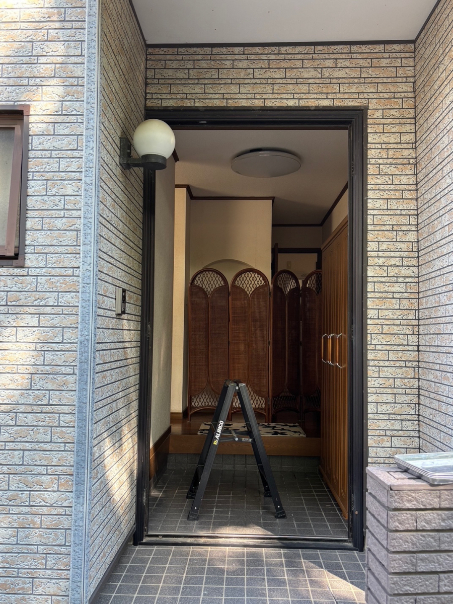 とりい建具の玄関取替＆Familockで楽々‼️の施工前の写真3