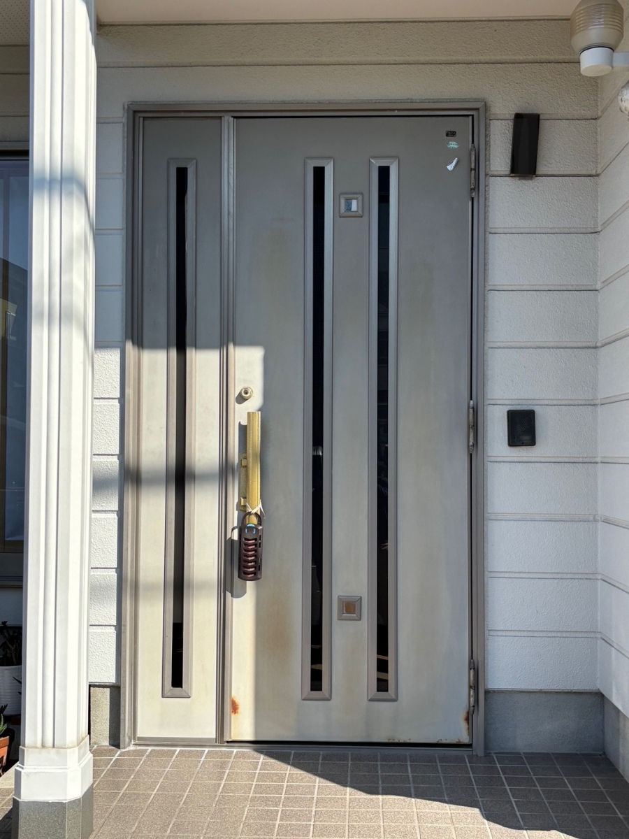 とりい建具のおしゃれに玄関リフォーム!の施工前の写真1