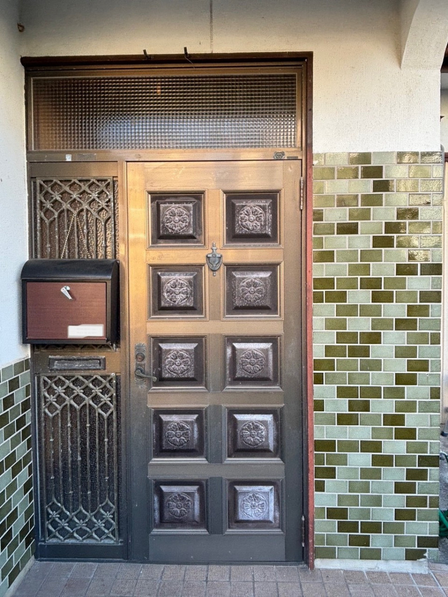 とりい建具の快適な風通しを実現！玄関リフォームのご紹介の施工前の写真1