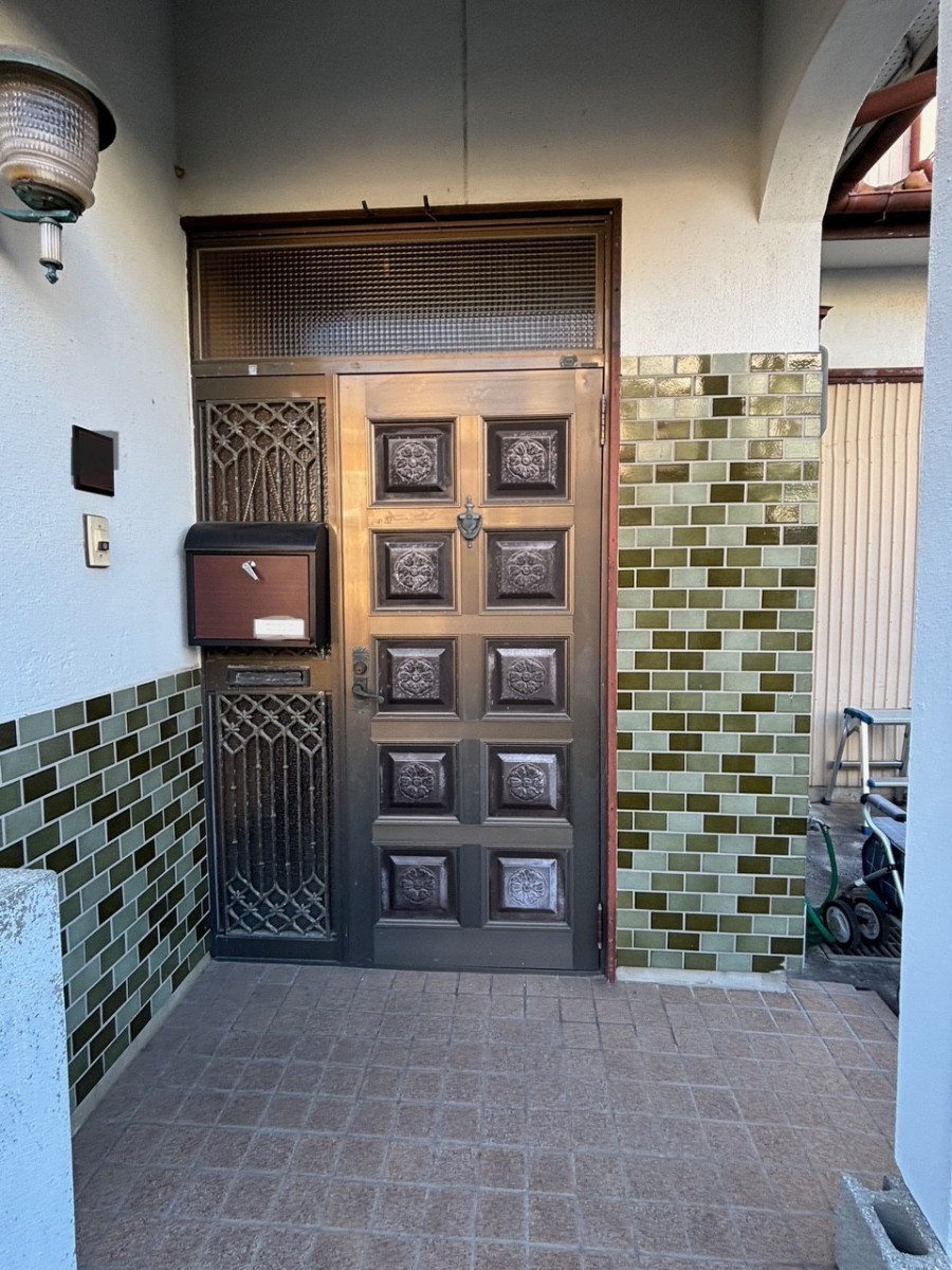 とりい建具の快適な風通しを実現！玄関リフォームのご紹介の施工前の写真2