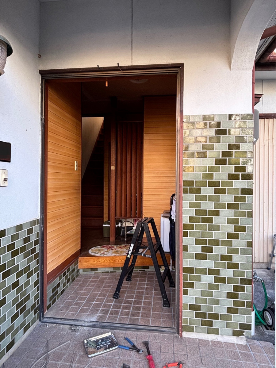 とりい建具の快適な風通しを実現！玄関リフォームのご紹介の施工前の写真3