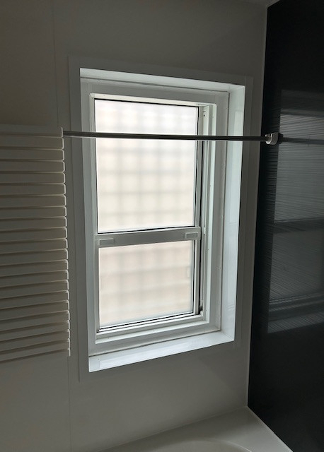 Kーアルミの浴室の窓をリプラス工事で快適に！の施工後の写真1