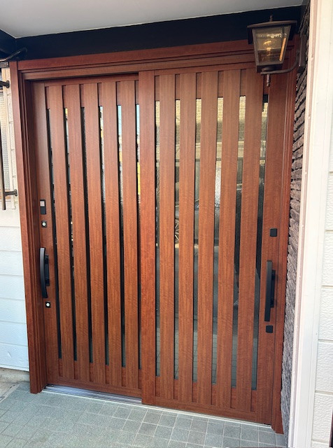 Kーアルミのリシェント玄関引き戸工事をさせていただきました。の施工後の写真1