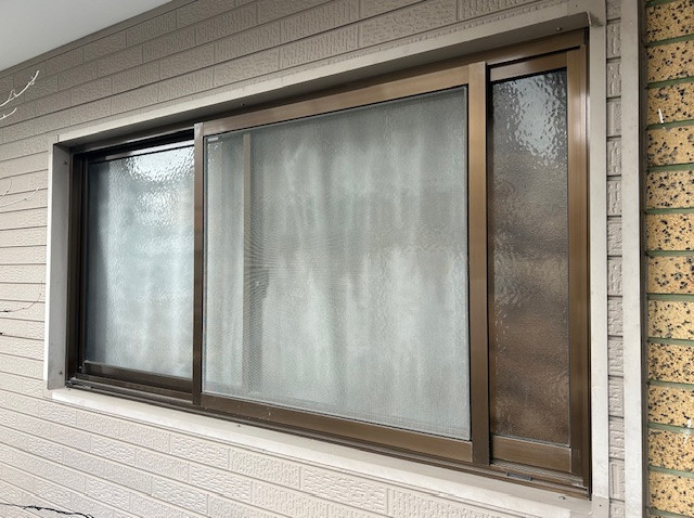 Kーアルミの後付け面格子の取り付け工事の施工前の写真1