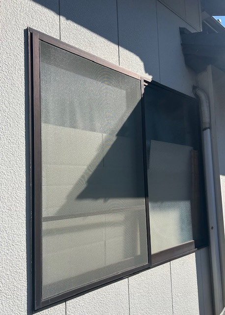 Kーアルミの網戸の張り替え工事の施工後の写真1