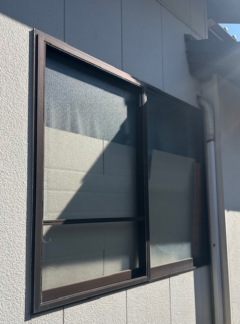 Kーアルミの網戸の張り替え工事の施工前の写真1