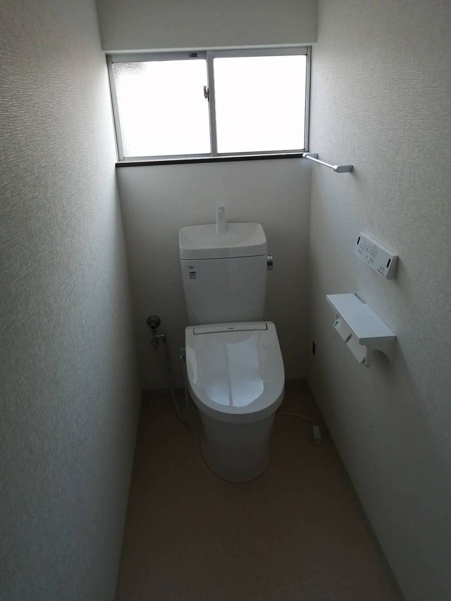二宮トーヨー住器のトイレ改修工事の施工後の写真1