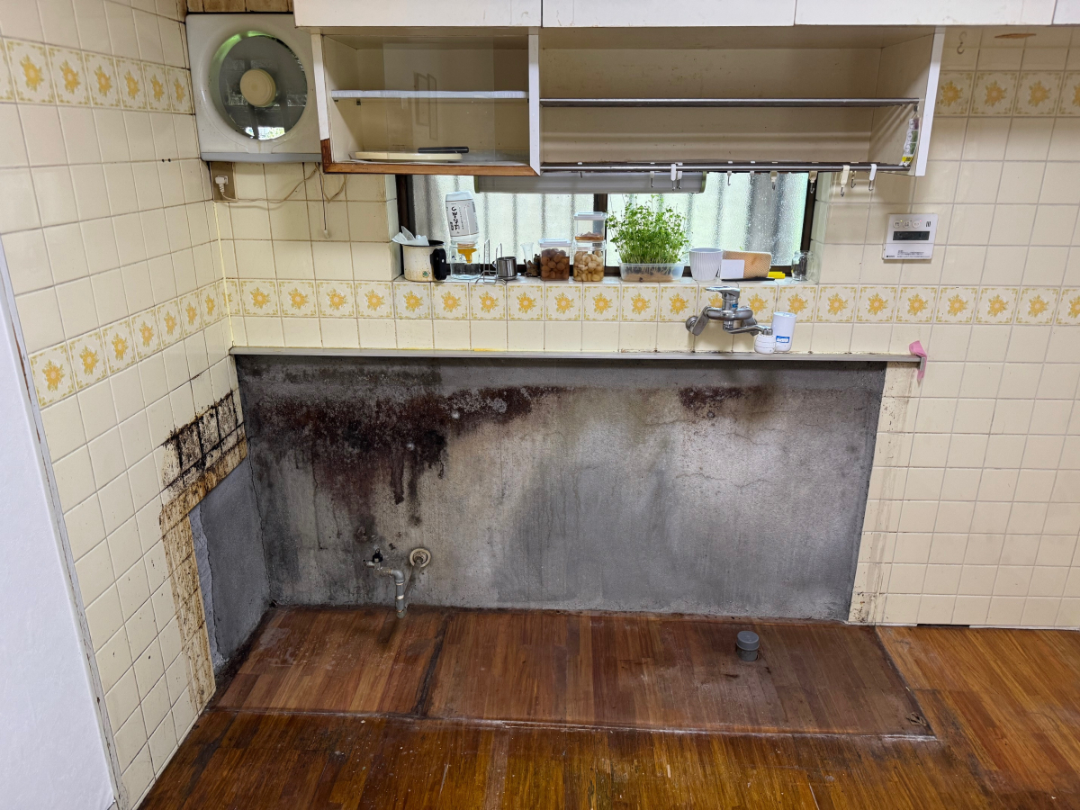 二宮トーヨー住器の【キッチンリフォーム】キッチン交換で快適さUP!の施工前の写真2