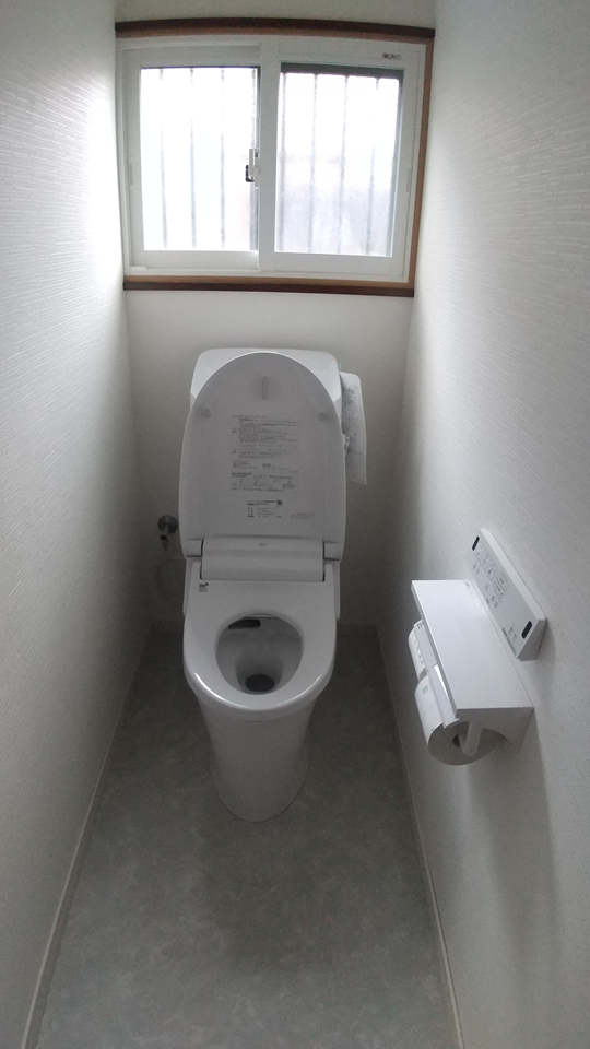 二宮トーヨー住器の【トイレリフォーム】節水効果絶大！　新しいおトイレで快適にの施工後の写真1