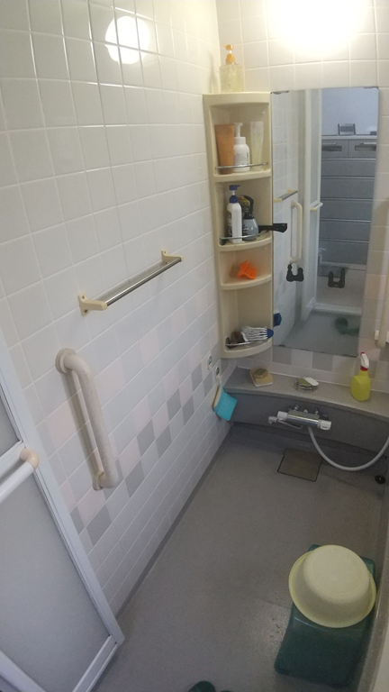二宮トーヨー住器の【浴室リフォーム】使いやすさを追求！安全で便利なお風呂の施工前の写真2