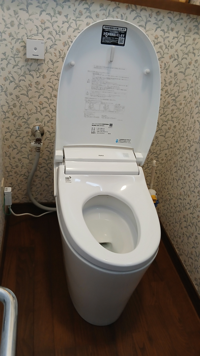 二宮トーヨー住器の【トイレリフォーム】最新トイレで快適な生活を！の施工後の写真2