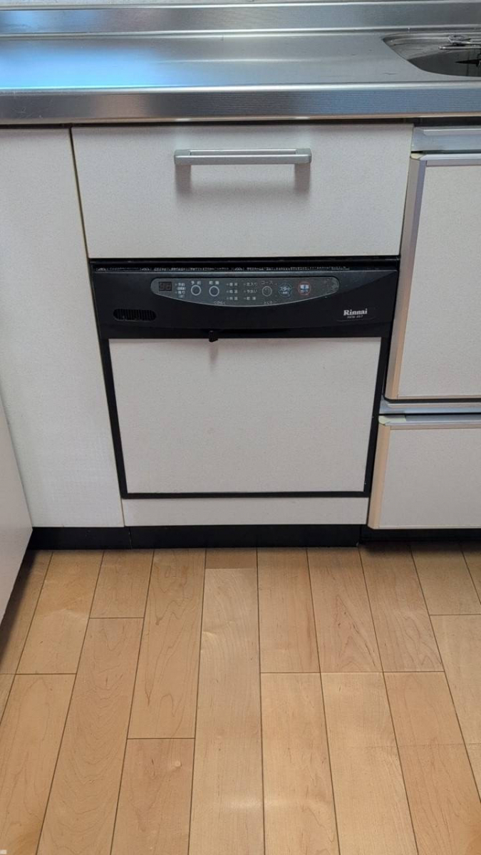 二宮トーヨー住器の【キッチンリフォーム】キッチンはそのままに!食洗器交換の施工前の写真1