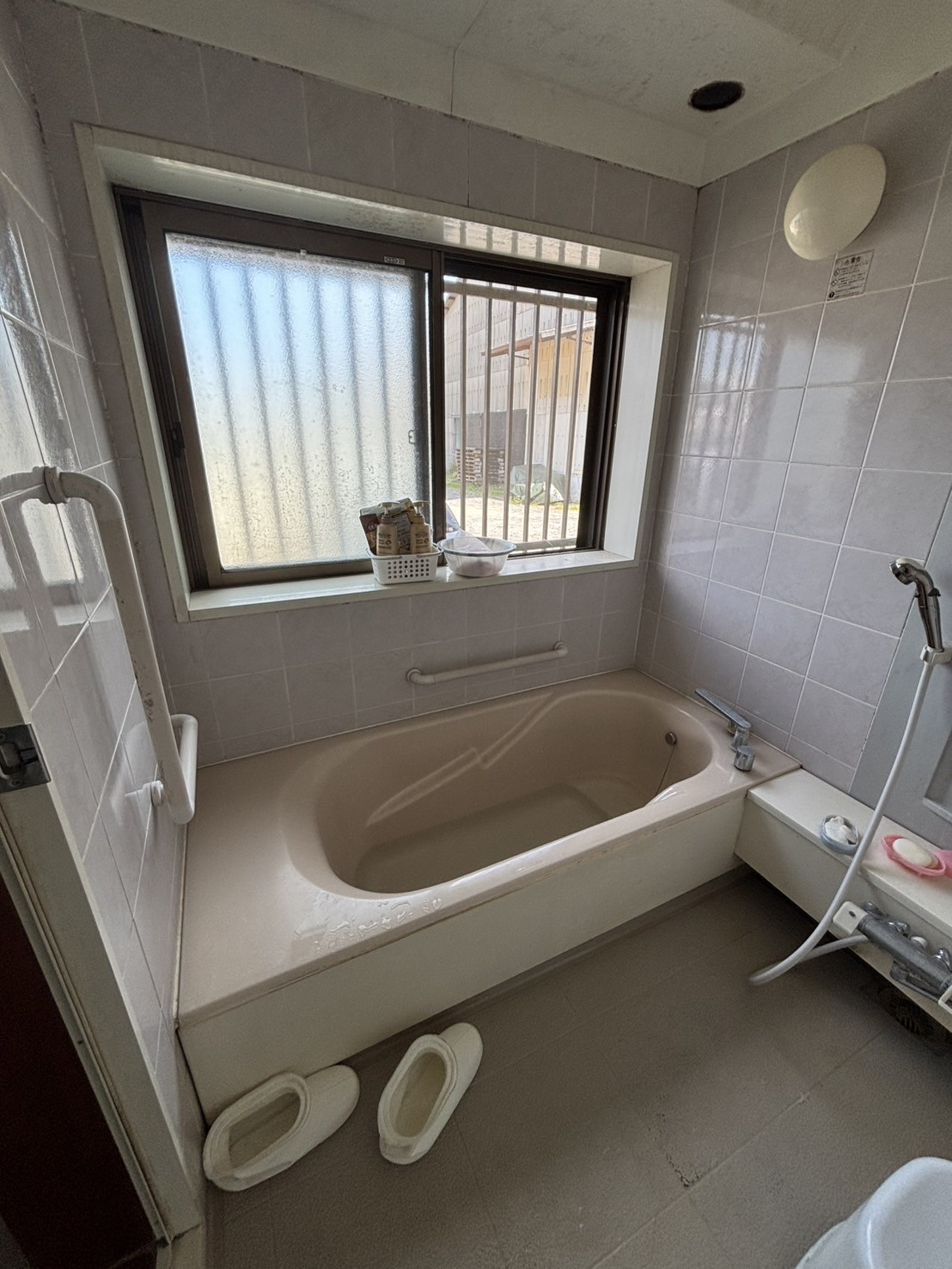 二宮トーヨー住器の【リデアMグレード】オプション充実！お気に入りのお風呂にカスタマイズの施工前の写真1